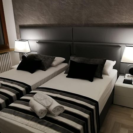 Residenza Duomo3 - Apartments Верона Экстерьер фото