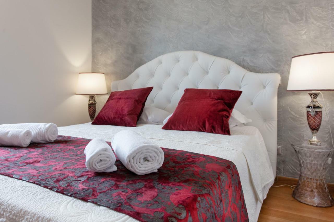 Residenza Duomo3 - Apartments Верона Экстерьер фото