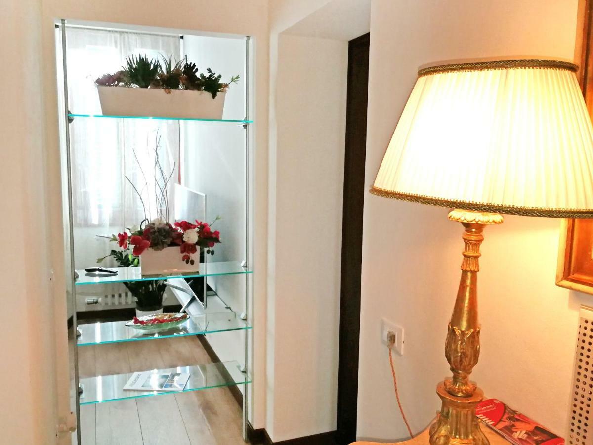 Residenza Duomo3 - Apartments Верона Экстерьер фото