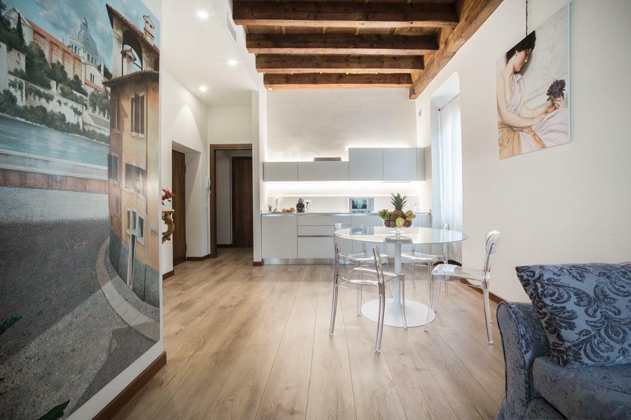 Residenza Duomo3 - Apartments Верона Экстерьер фото