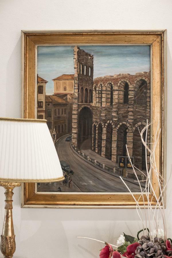 Residenza Duomo3 - Apartments Верона Экстерьер фото