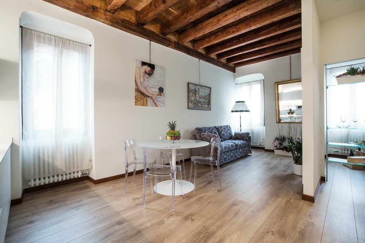 Residenza Duomo3 - Apartments Верона Экстерьер фото